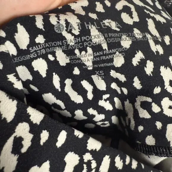 Athleta Salutation Stash Pocket 7/8 Textured Dot Print Tight Leggings Size XS - Picture 7 of 7
